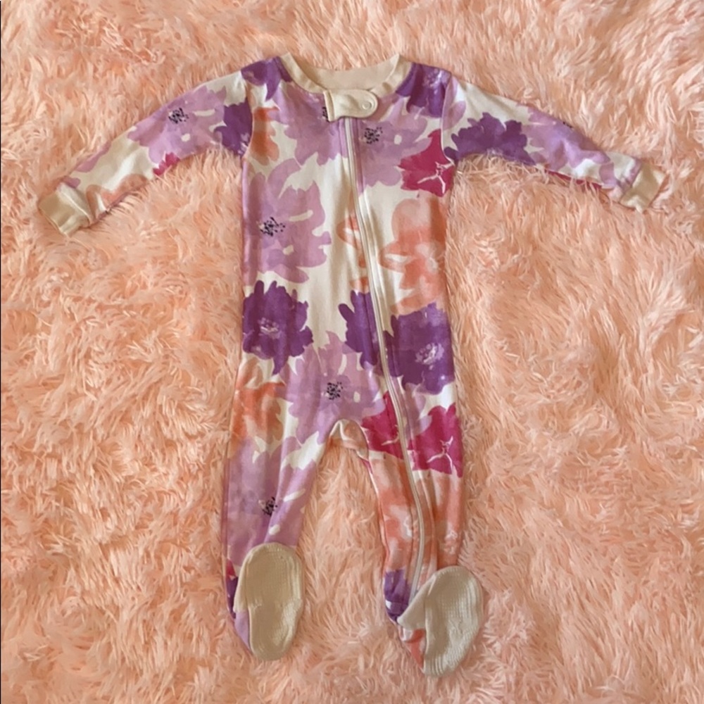 Burts’s Bees footed flower pajamas (6-9M)